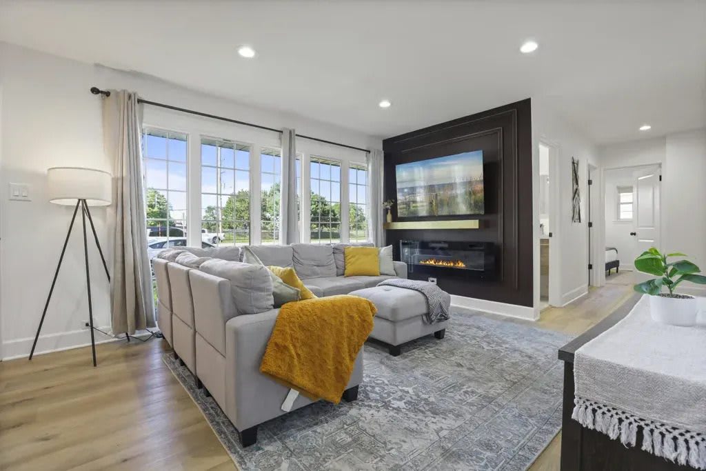 7125 Simpson St – photo 2