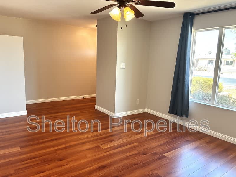 523 E Malibu Dr – photo 3