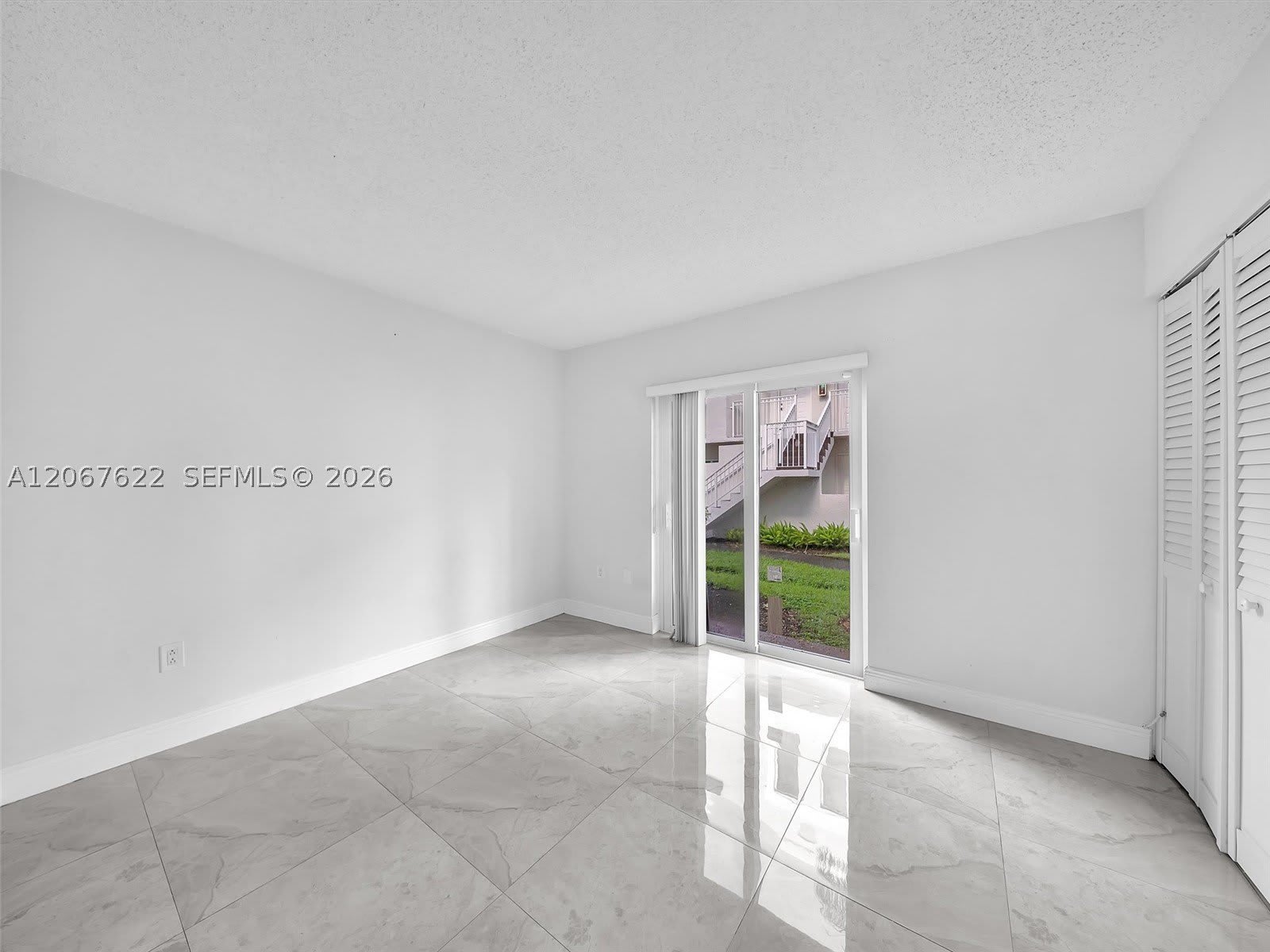 670 NW 85th Pl – photo 3