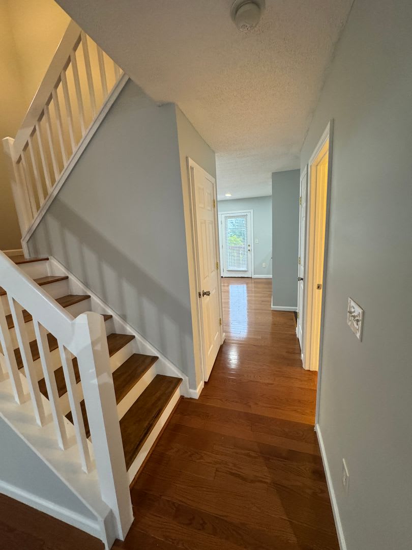 Spacious 3-Level Townhouse in Harrisonburg – photo 4