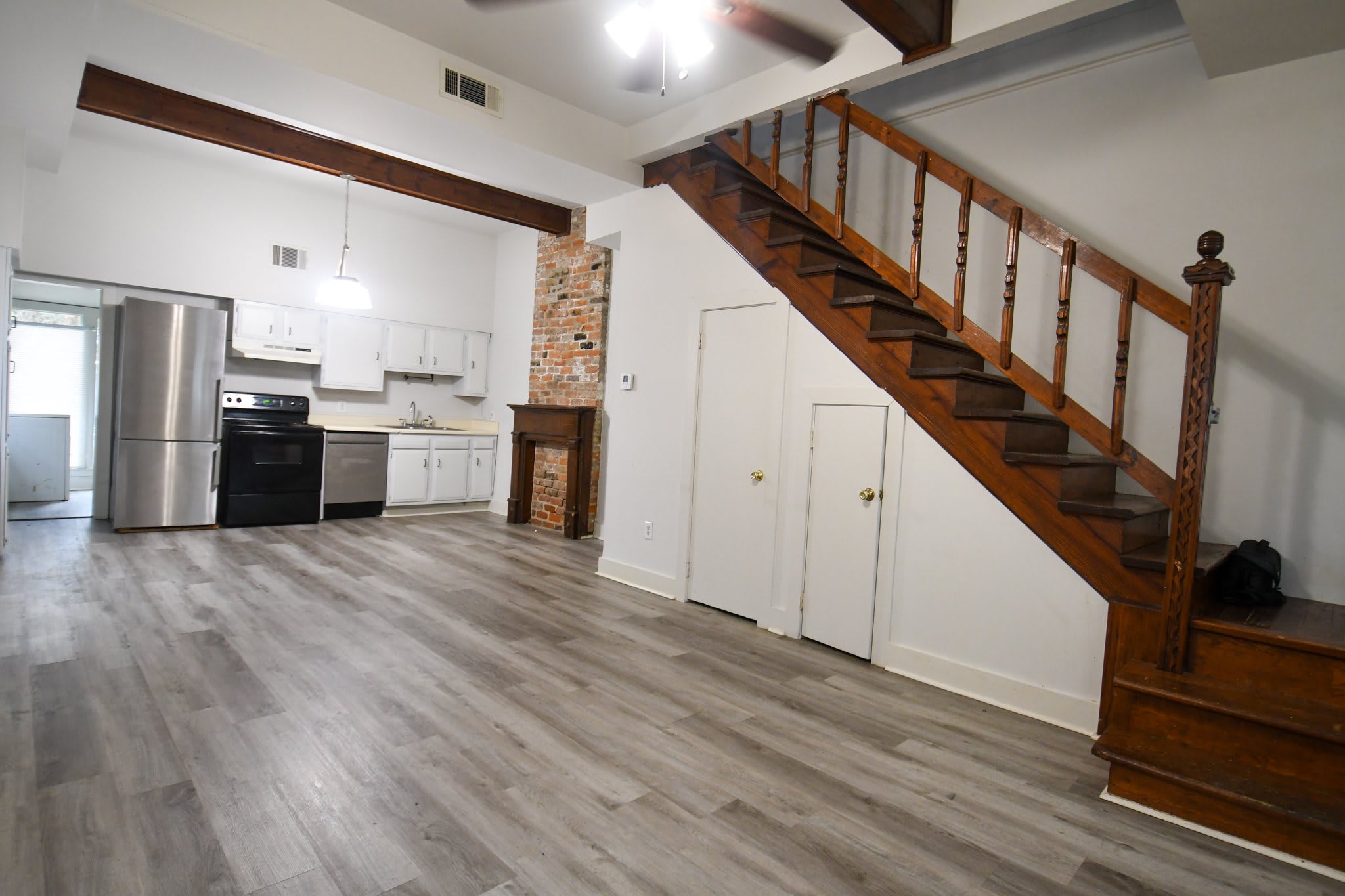 7619 Hurst Street – photo 3