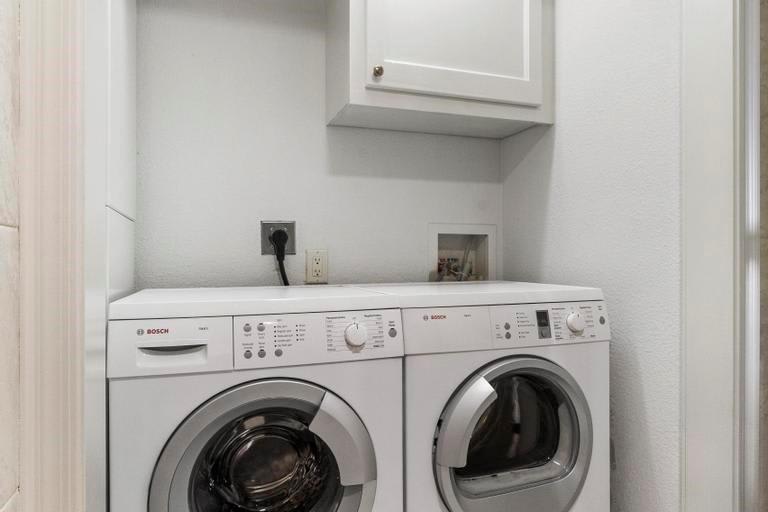121 W 48th St – photo 4