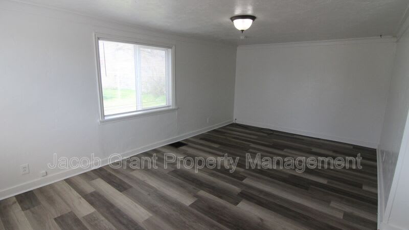 1282 Highland Drive – photo 4