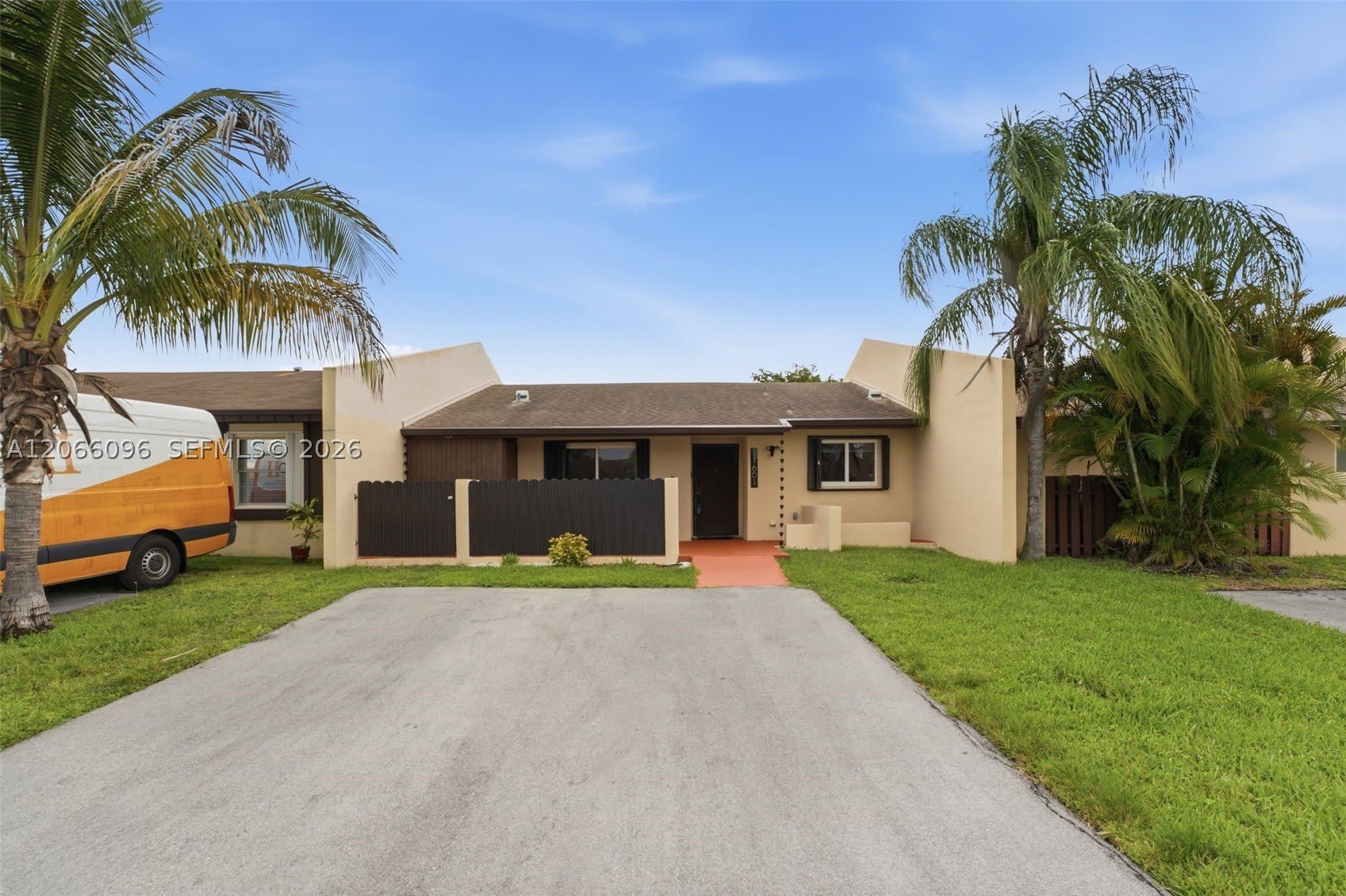 11601 SW 123rd Ave – photo 2