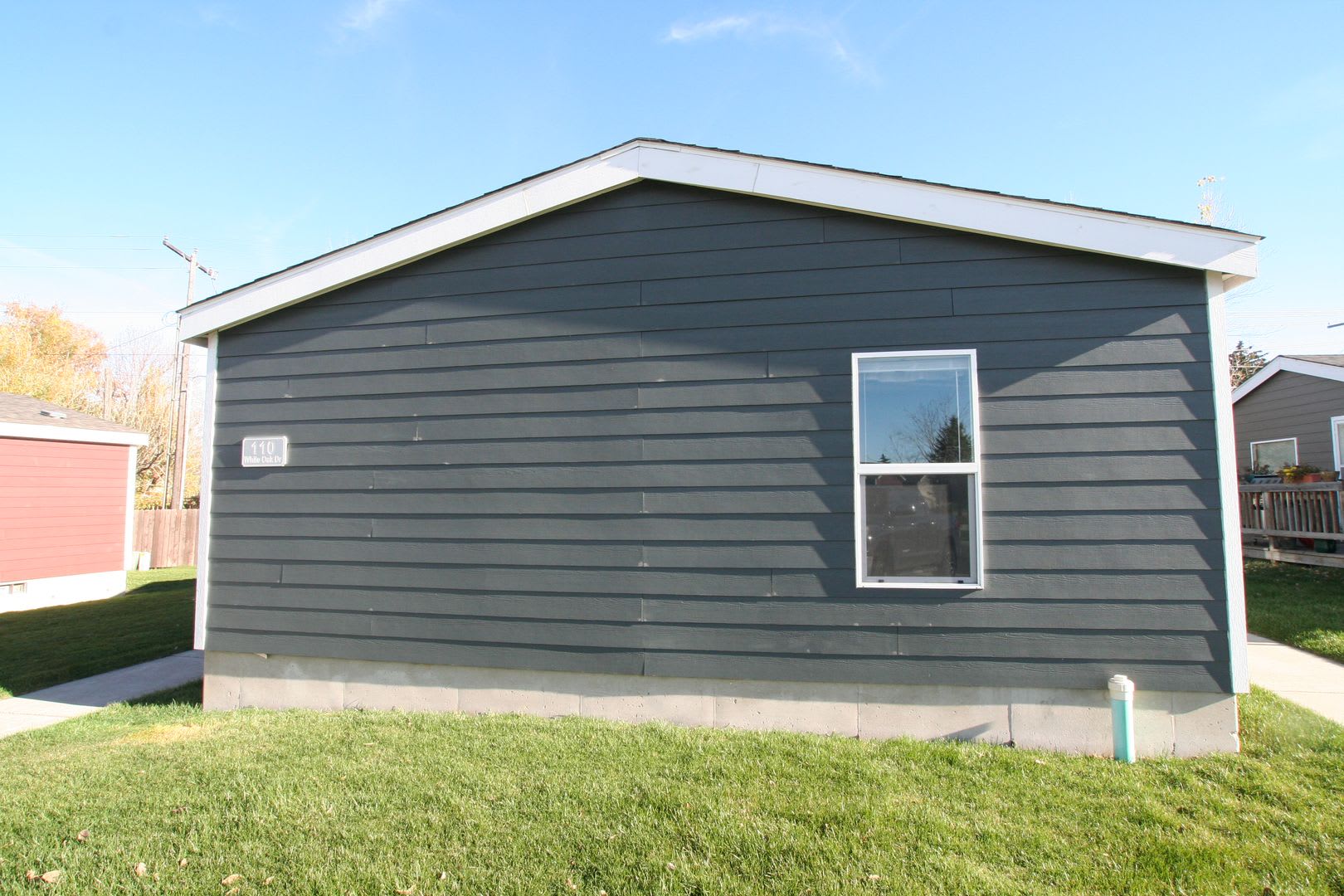 Manufactured home behind the mall – photo 1