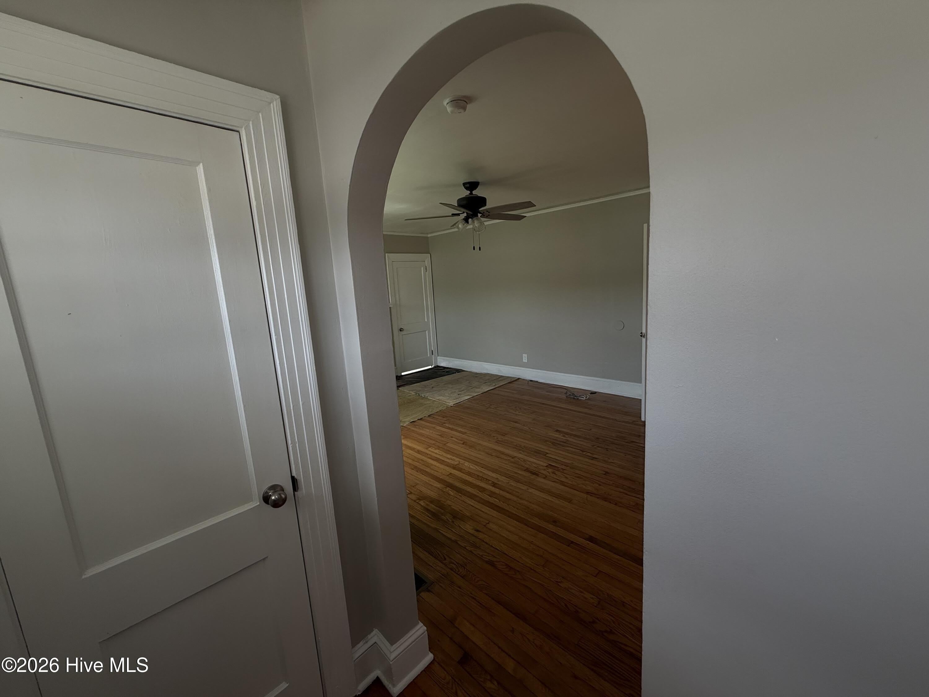 2519 S Memorial Drive – photo 2