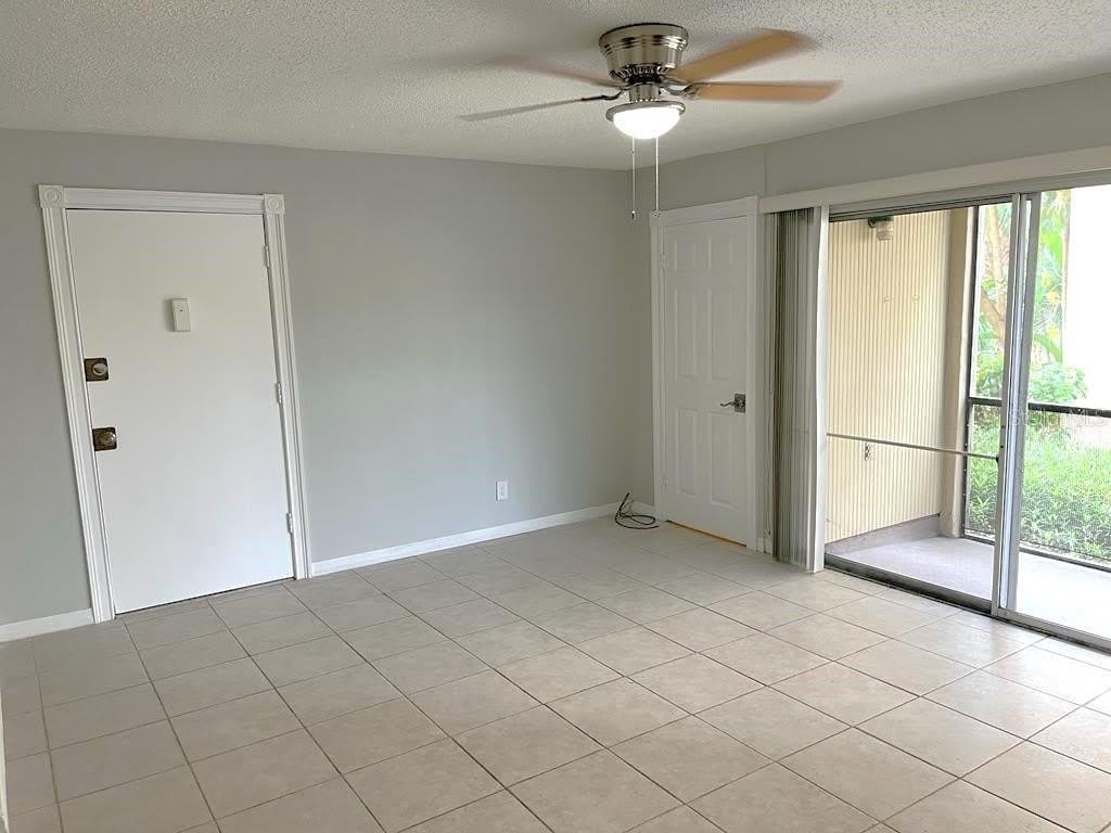 596 ORANGE Drive – photo 4