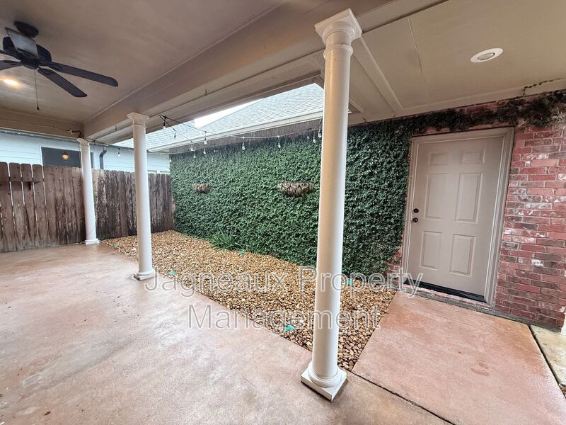 2137 La Cache Dr – photo 1