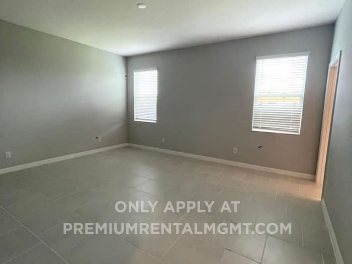 1415 Grassland Ave – photo 3