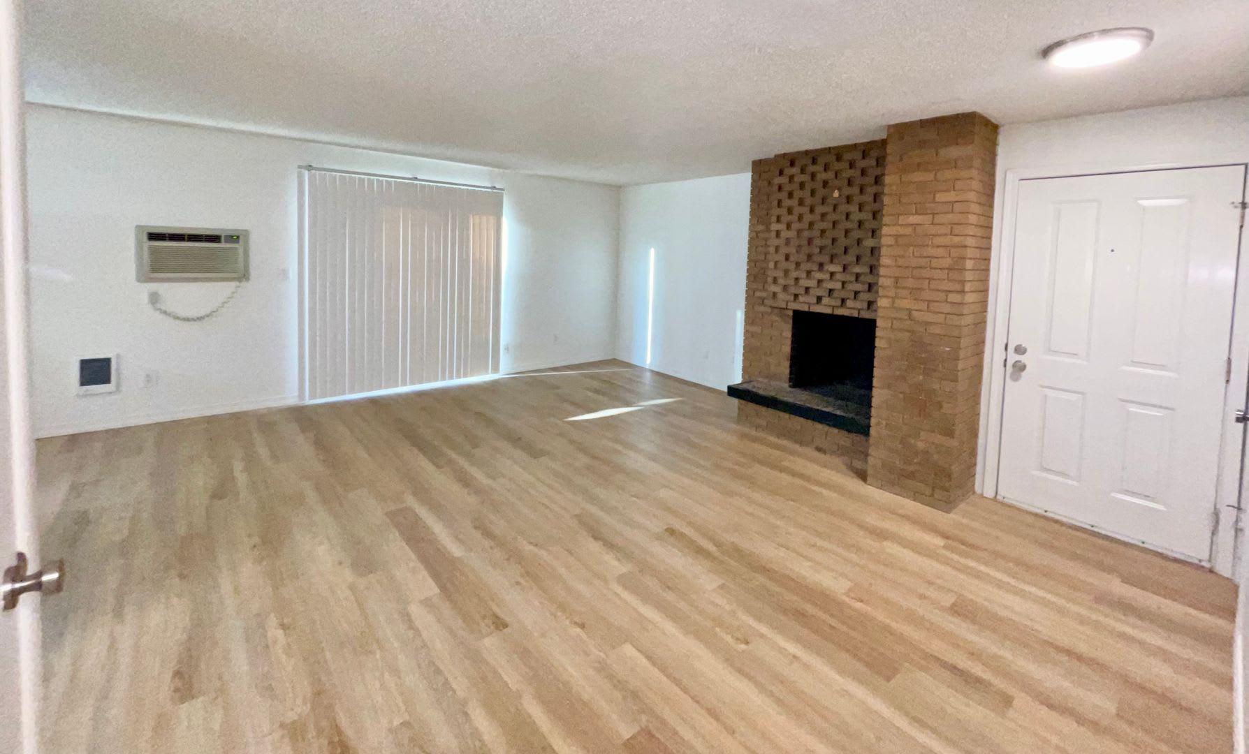 RENOVATED 2BD/1BA MILLWOOD APARTMENT – photo 2