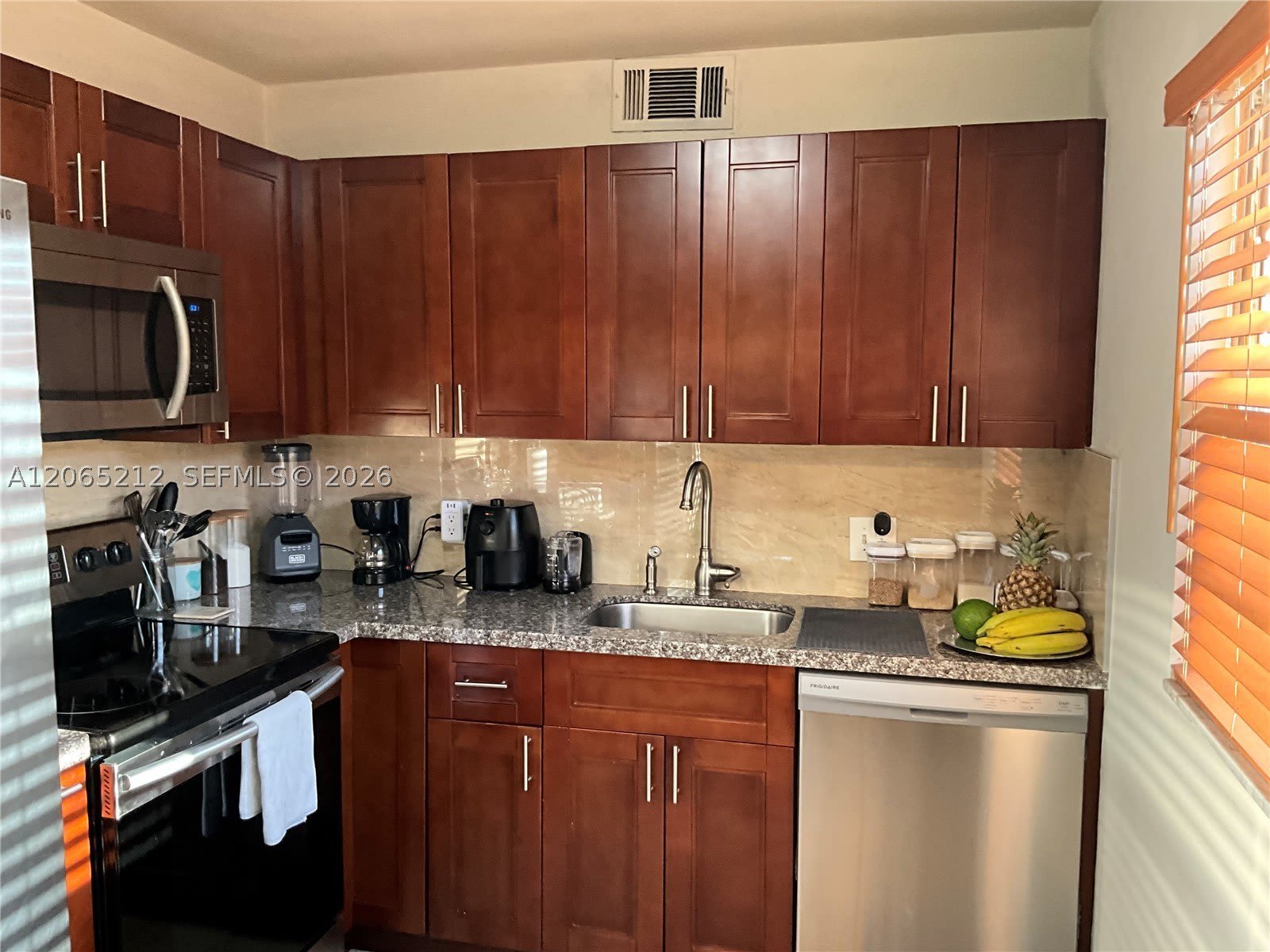 150 SW 134th Way – photo 5