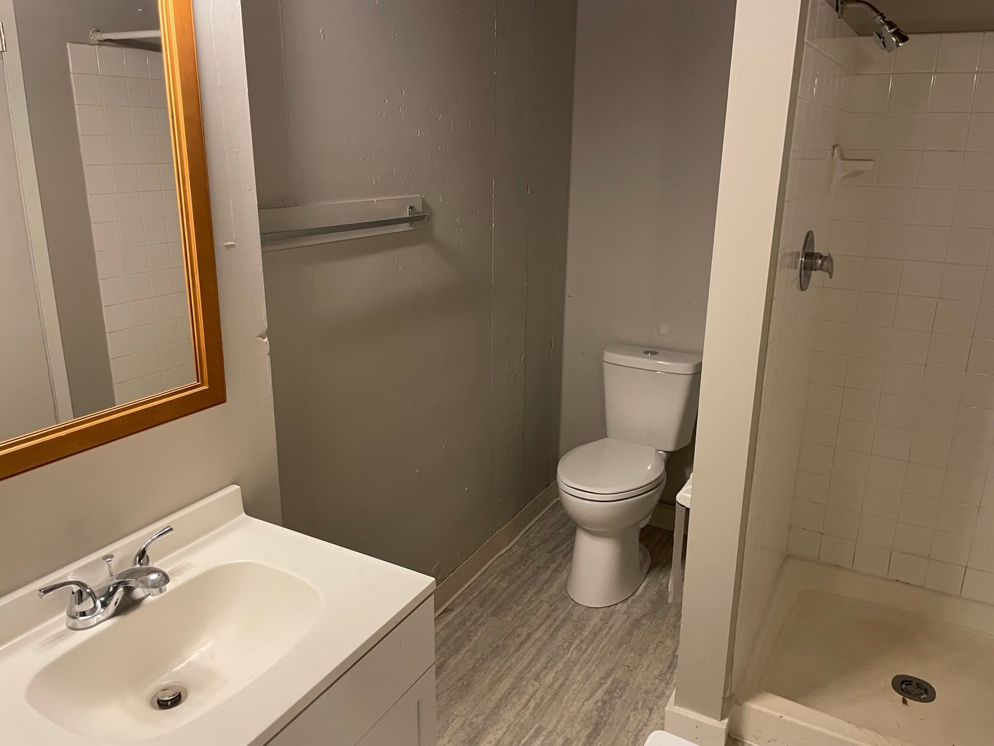 505 East Graham Place 1 – photo 3