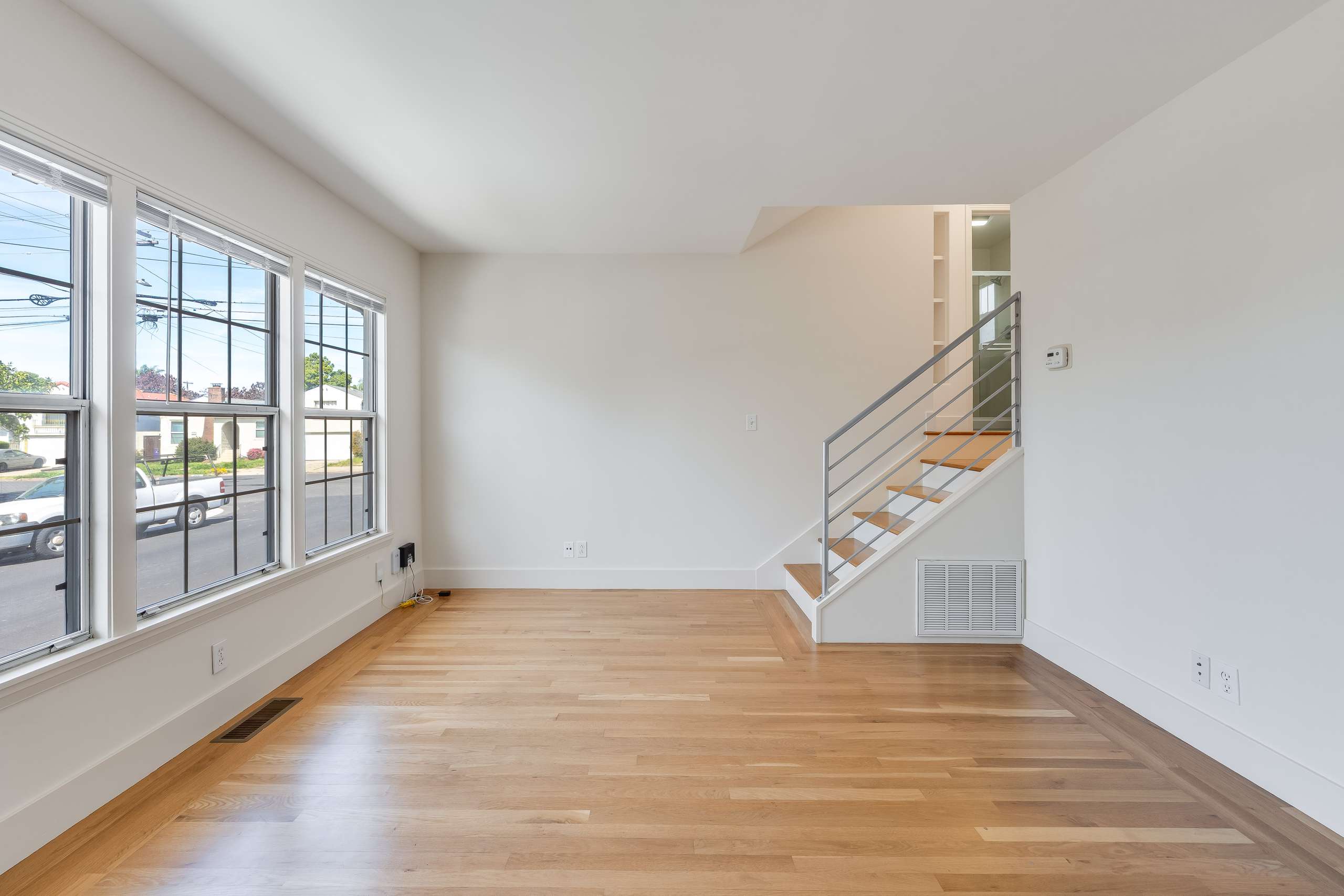 656 27th St – photo 5