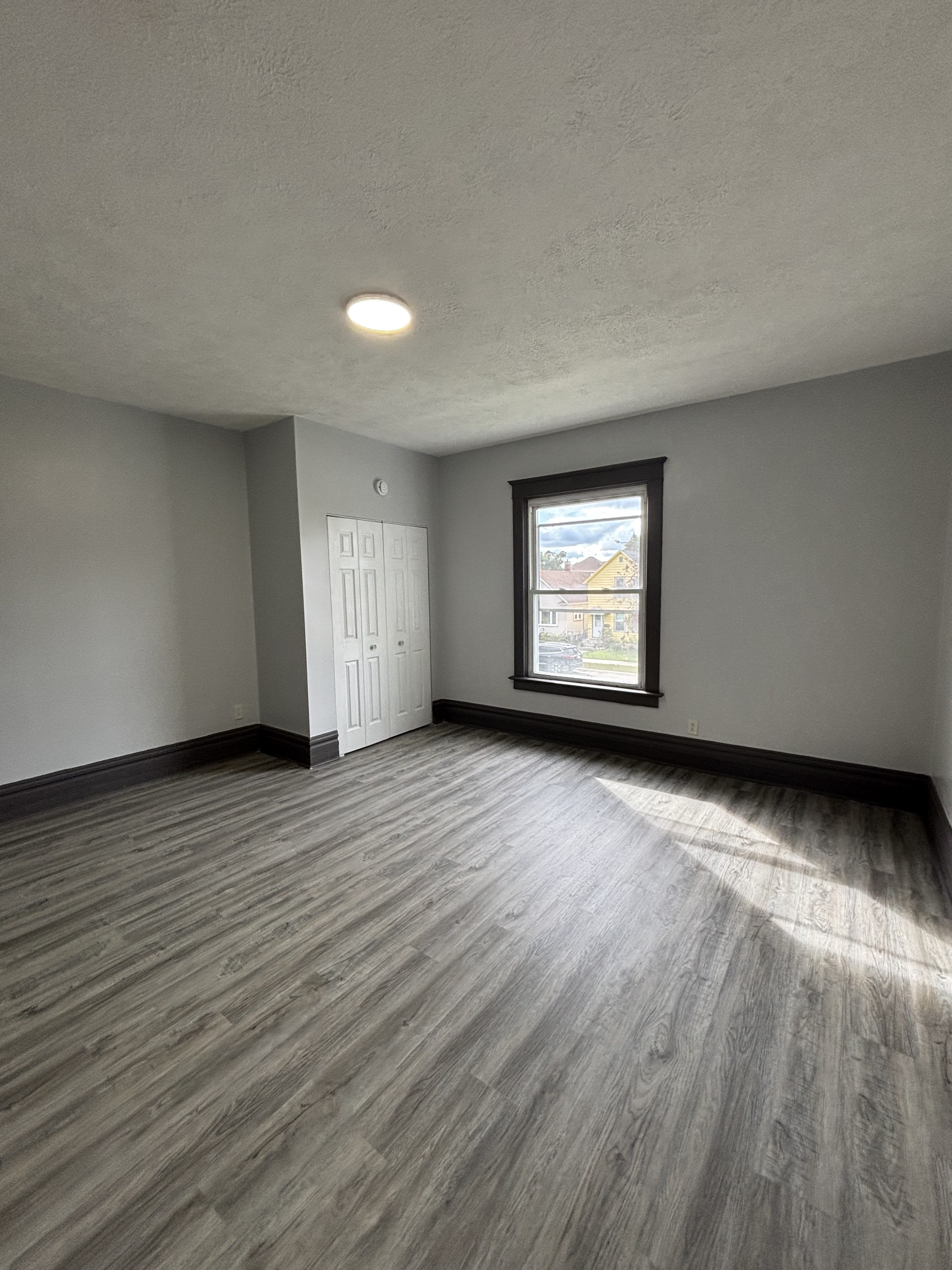 411 S 10th St – photo 4