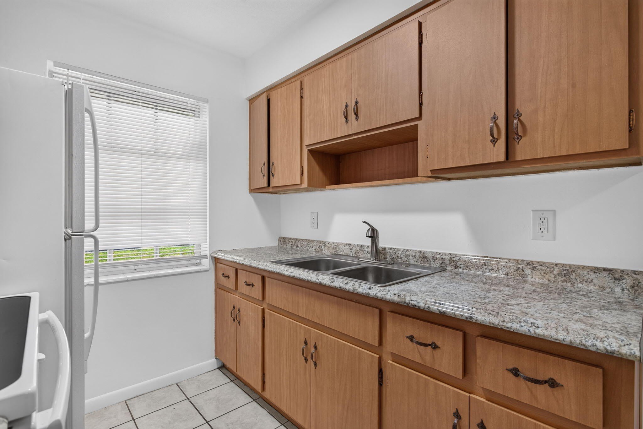 2391 NE 11th Court – photo 4