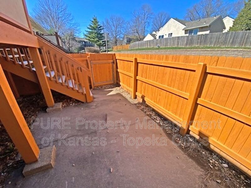 10903 Gillette Street – photo 3