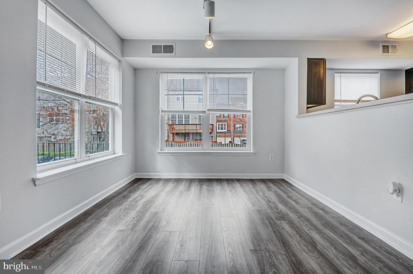 13900 Farnsworth Lane – photo 4