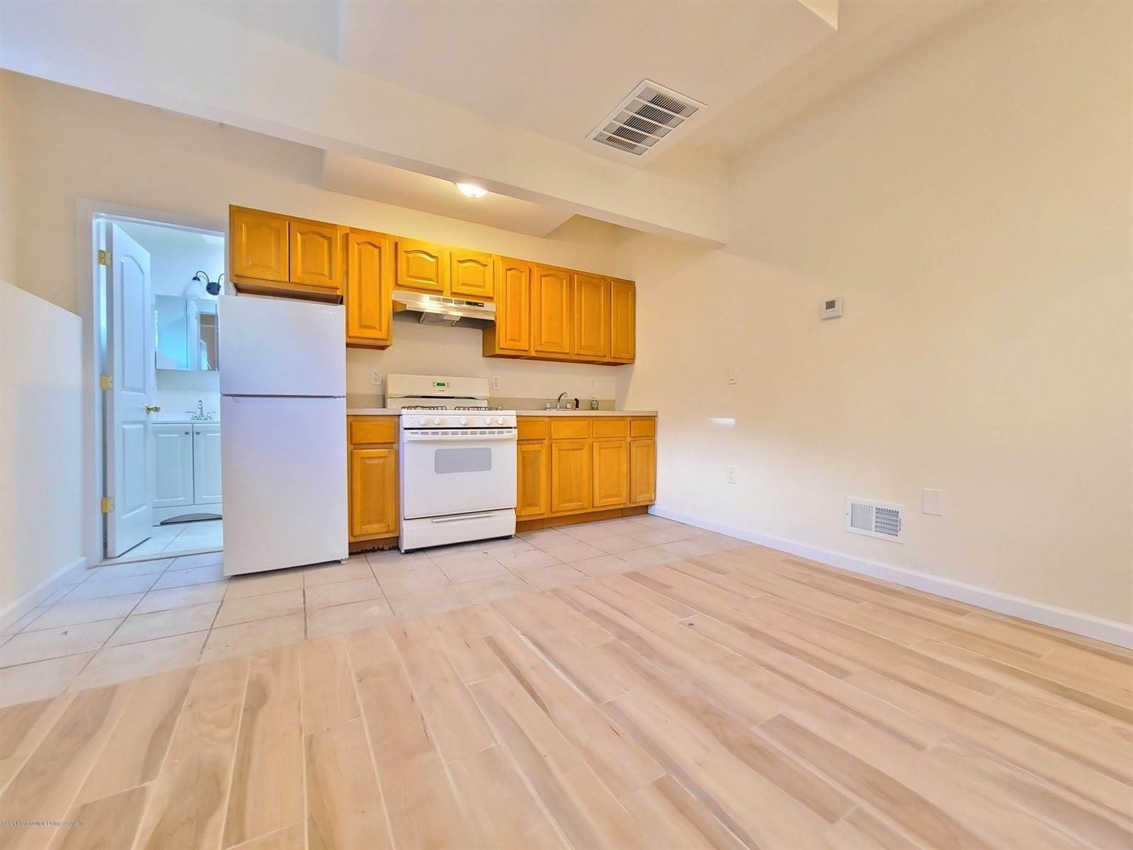 7300 Amboy Road – photo 2