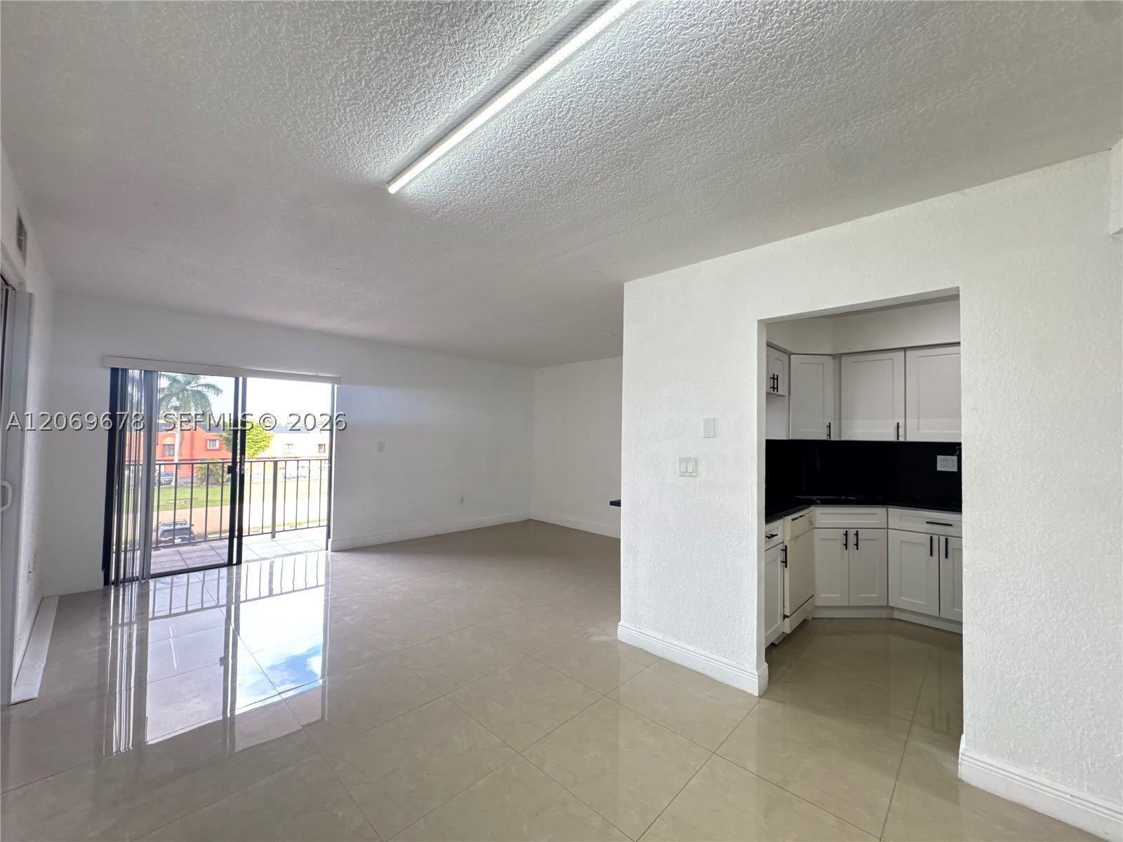 8500 NW 8th St – photo 2