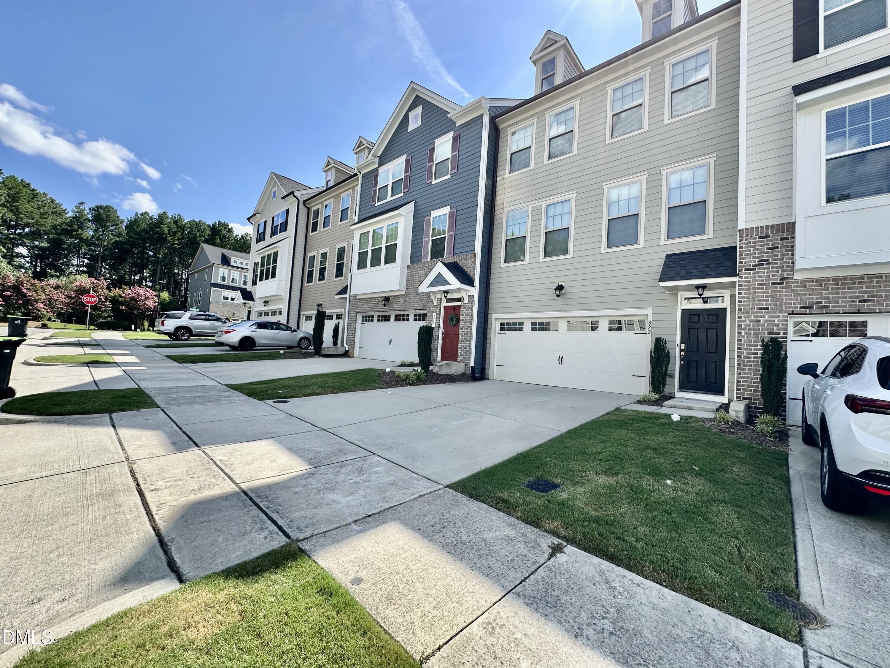 822 Richmont Grove Lane – photo 2