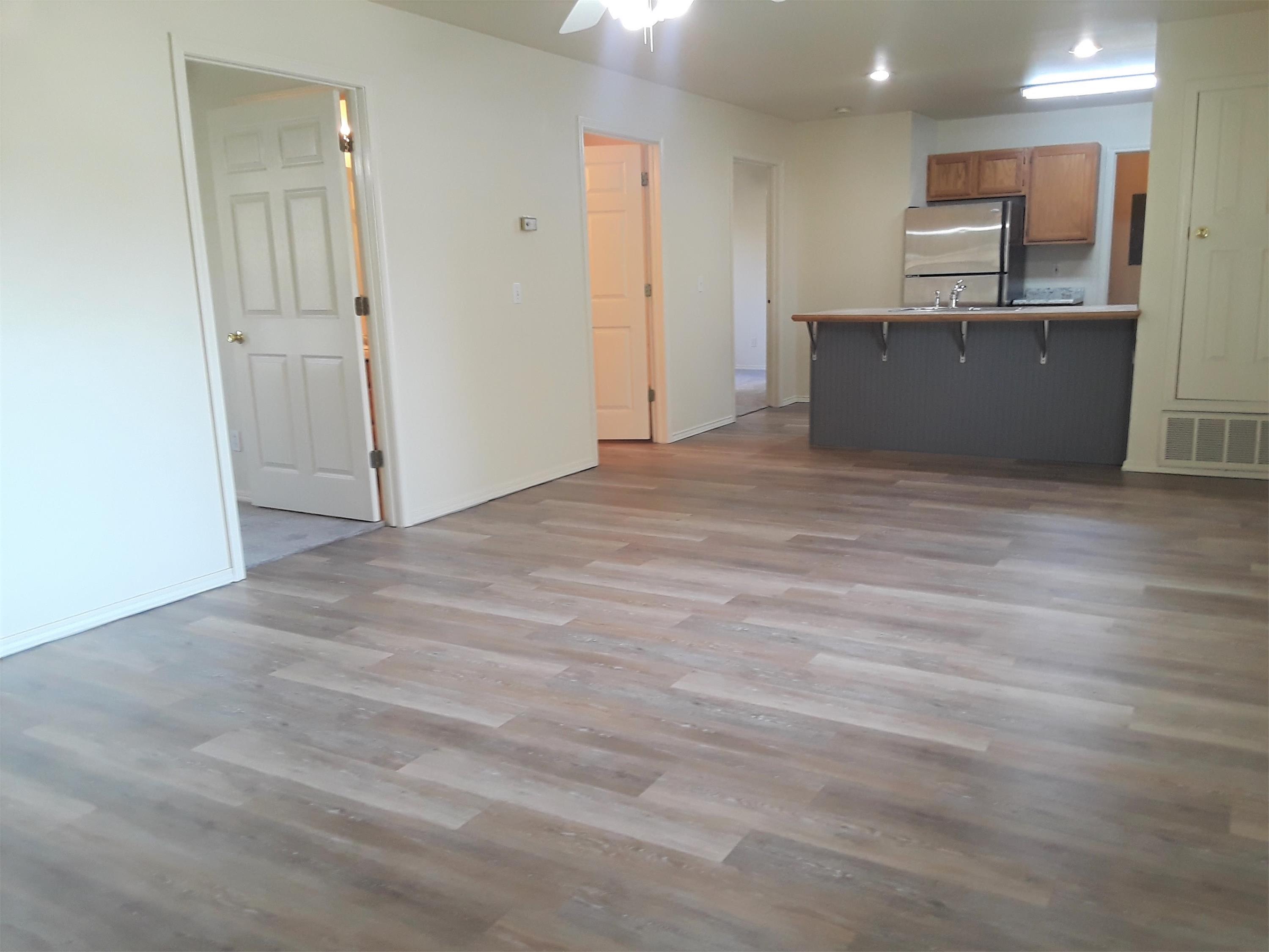 1211 N Oakland Apt. #3 – photo 4