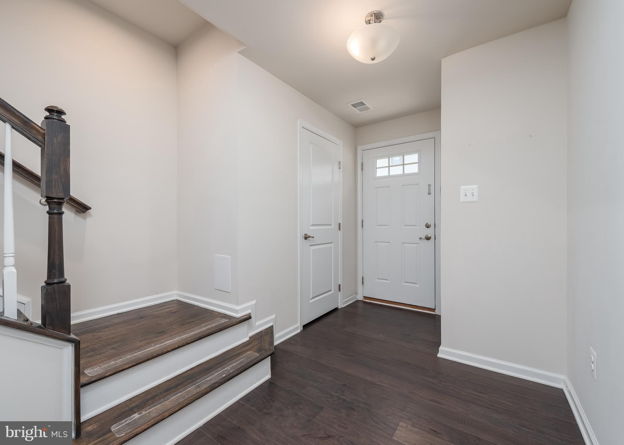 2958 Cornfield Avenue – photo 2