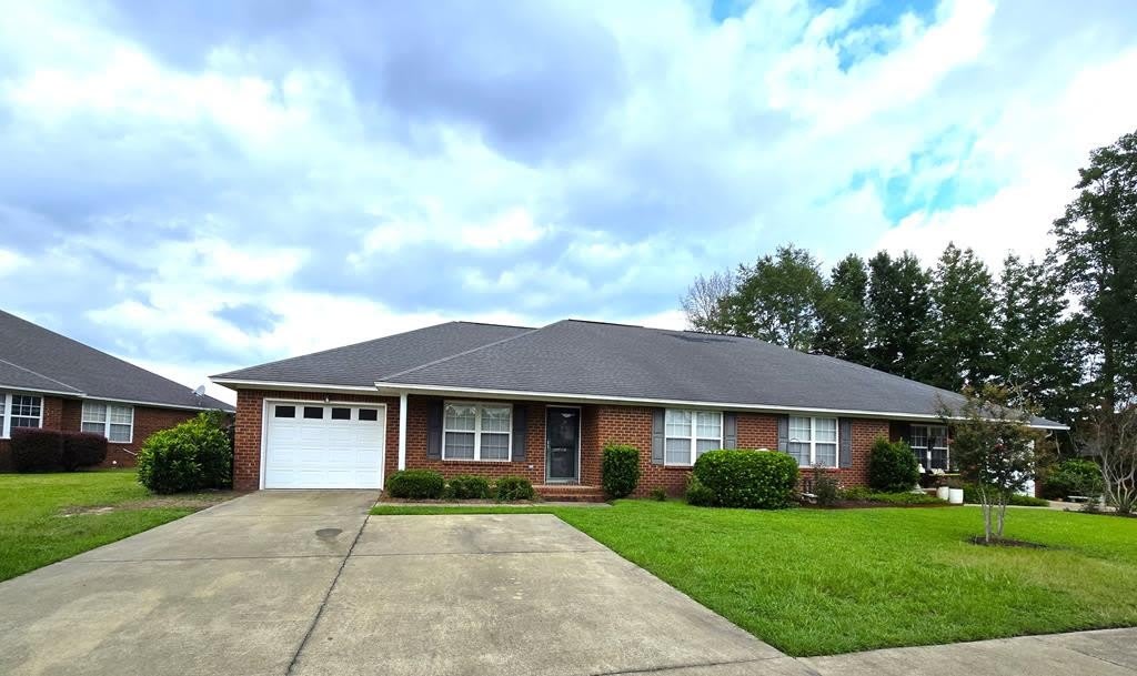 3563 Beacon Drive – photo 1