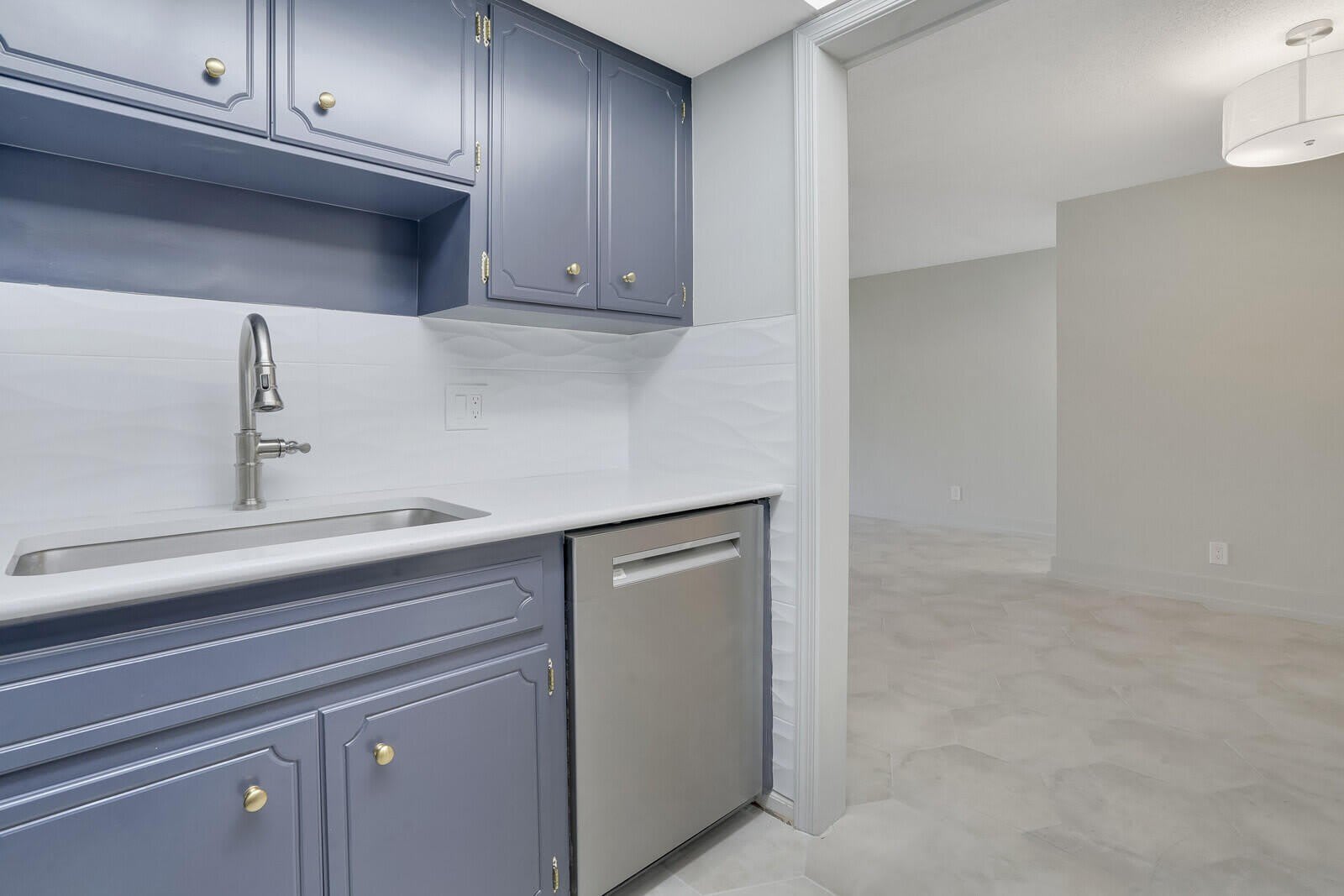 315 Venetian Drive – photo 4