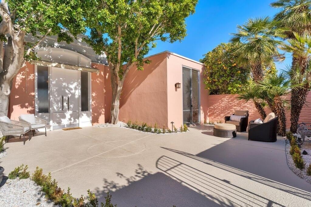 47126 El Menara Circle – photo 1