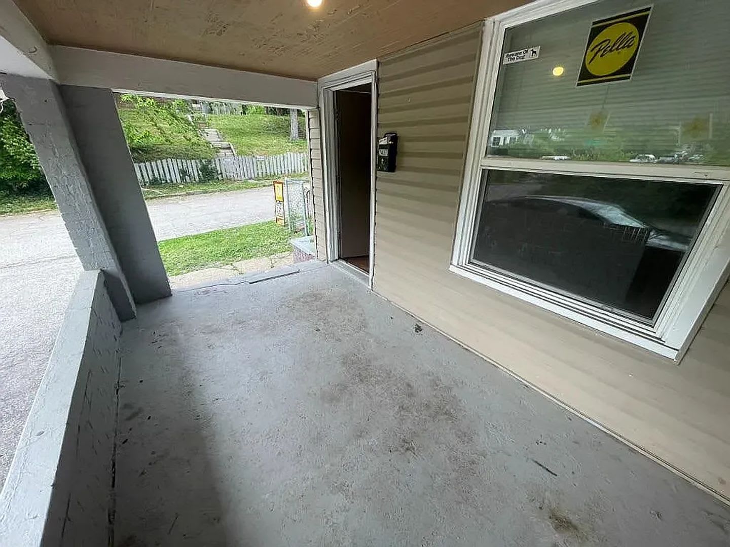 For Rent 3 Bedroom Townhouse – photo 2