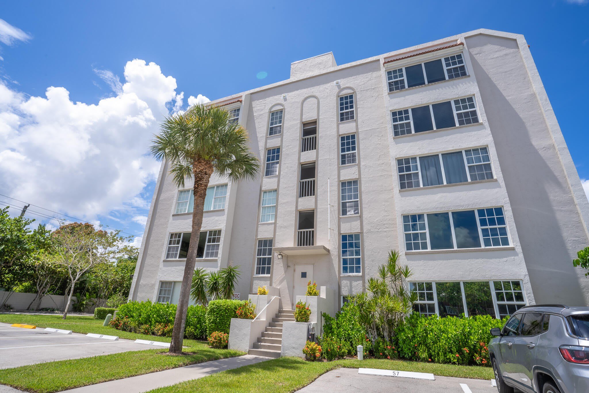 250 NE 20th Street – photo 1