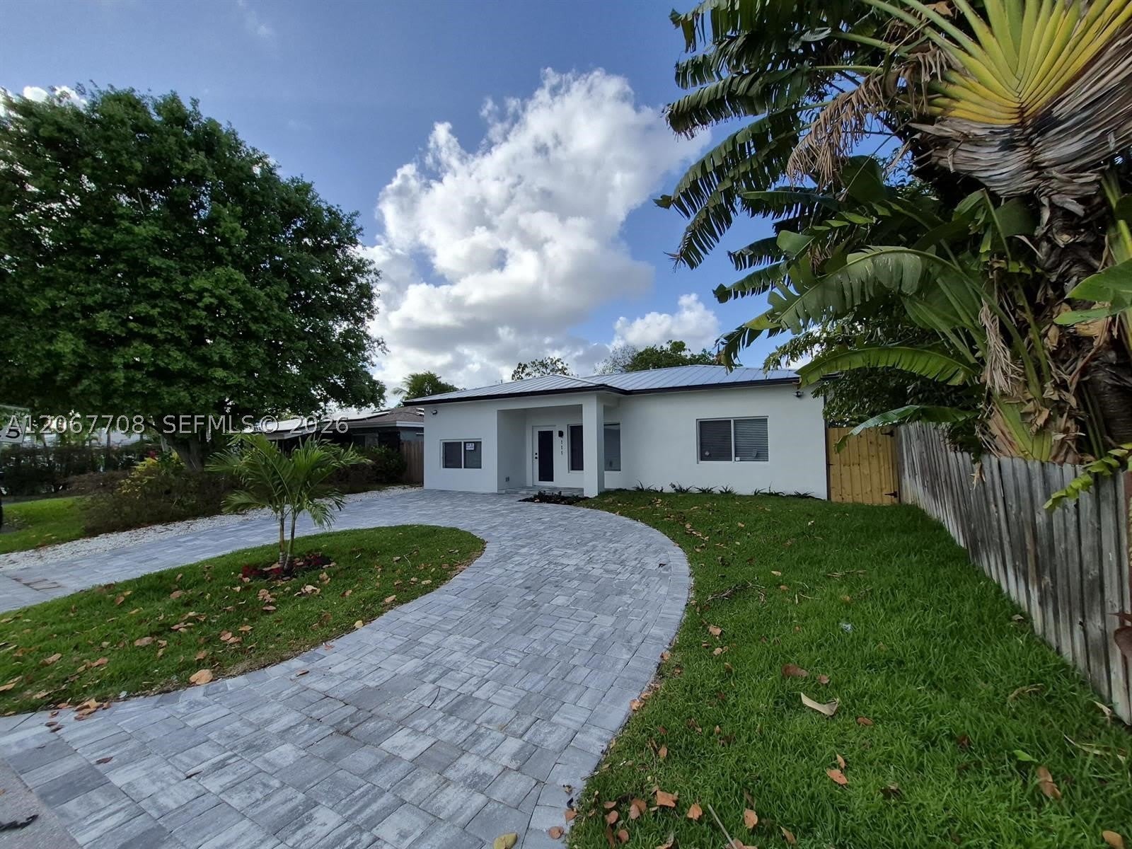 111 NE 45th St – photo 2