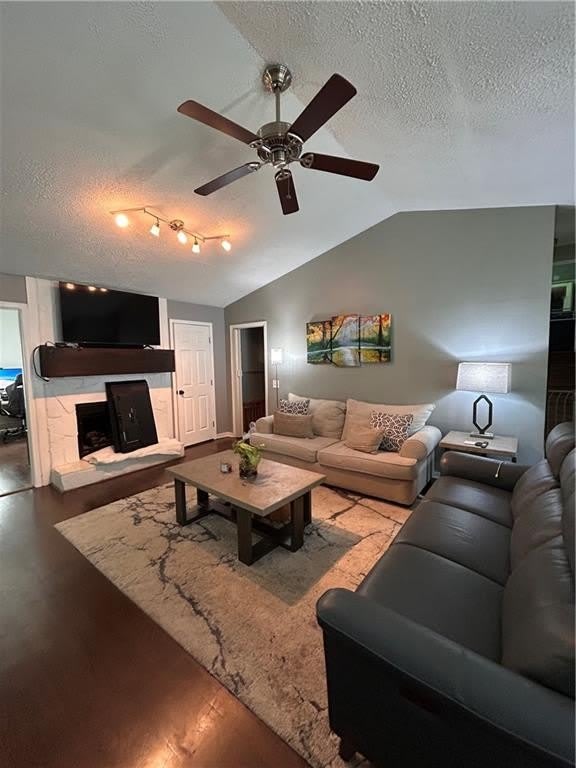 2134 Atkinson Lane – photo 2
