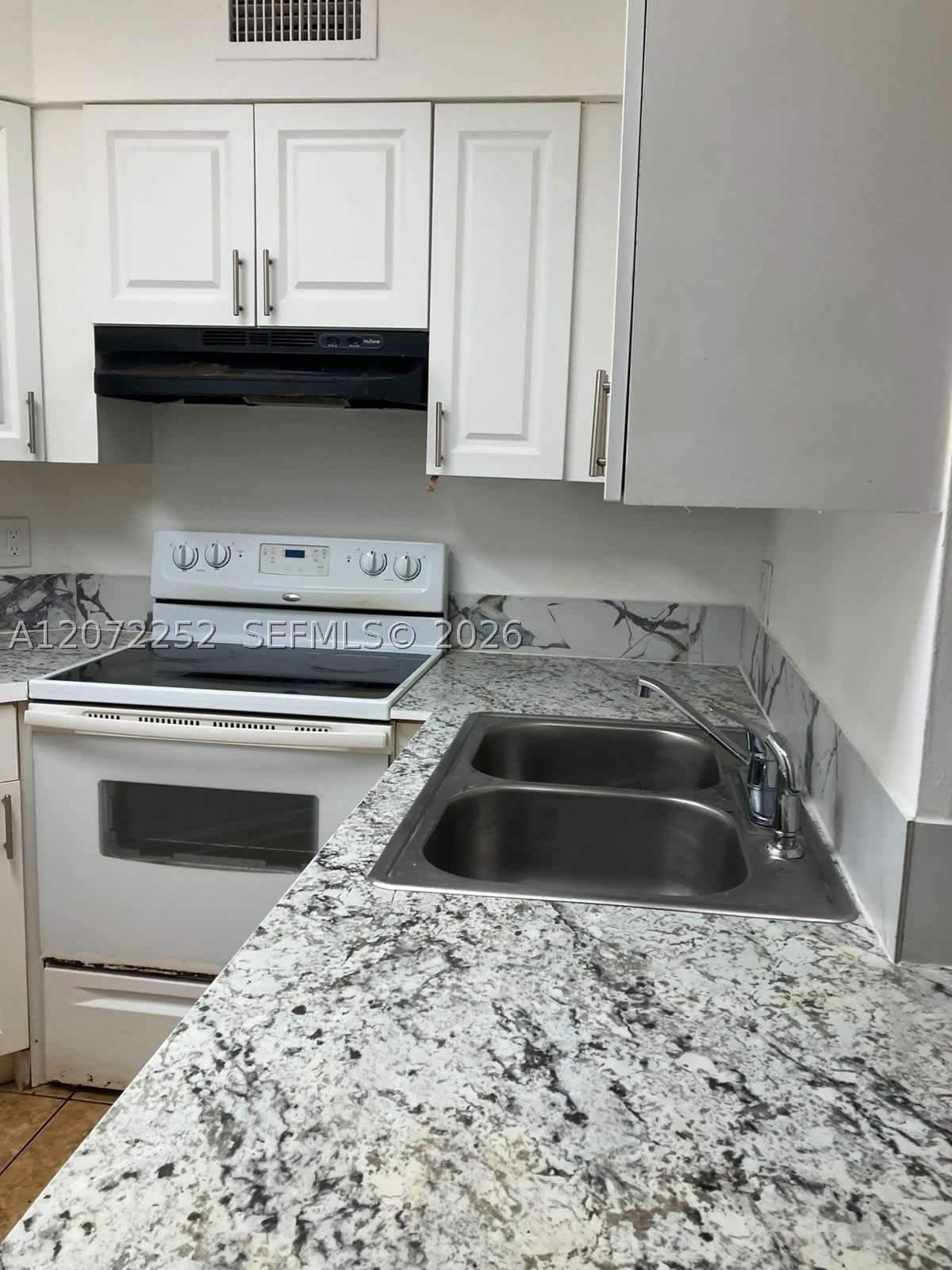 213 Lake Pointe Dr – photo 3