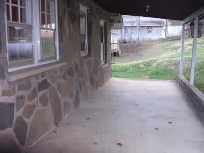 Nice 4 Bedroom Two Story Rock House Near Lowes In Sylva Available For Year Long Lease Beginning 9 1 25 – photo 5