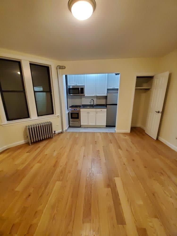 218 West 10Th Street – photo 2