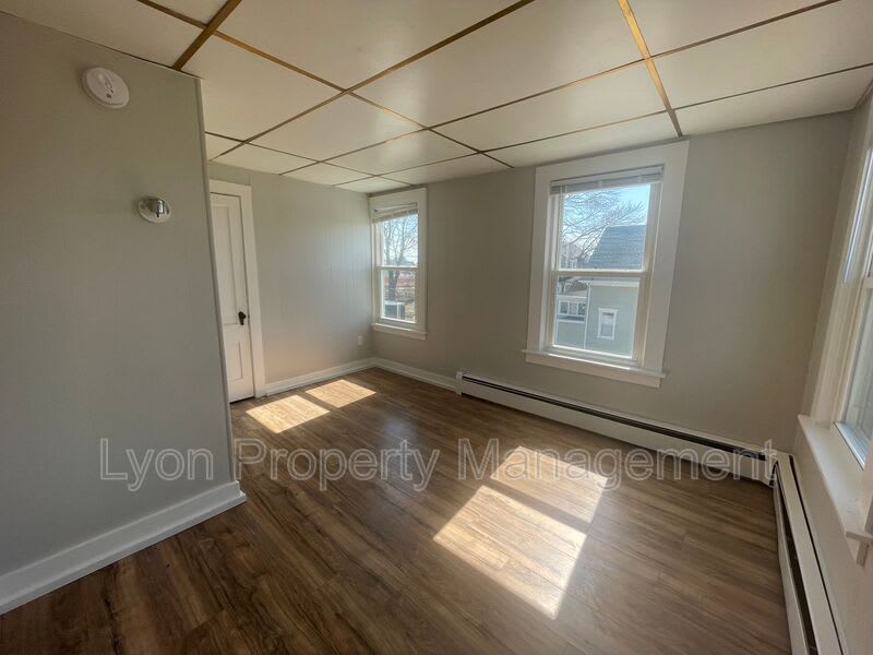 5 Vose St – photo 4