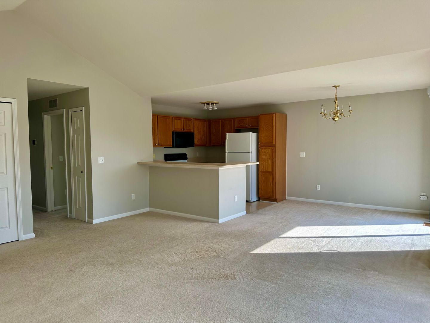 Just Listed! Sun-Filled 2BR Condo with Fireplace & Garage – Won’t Last! – photo 5