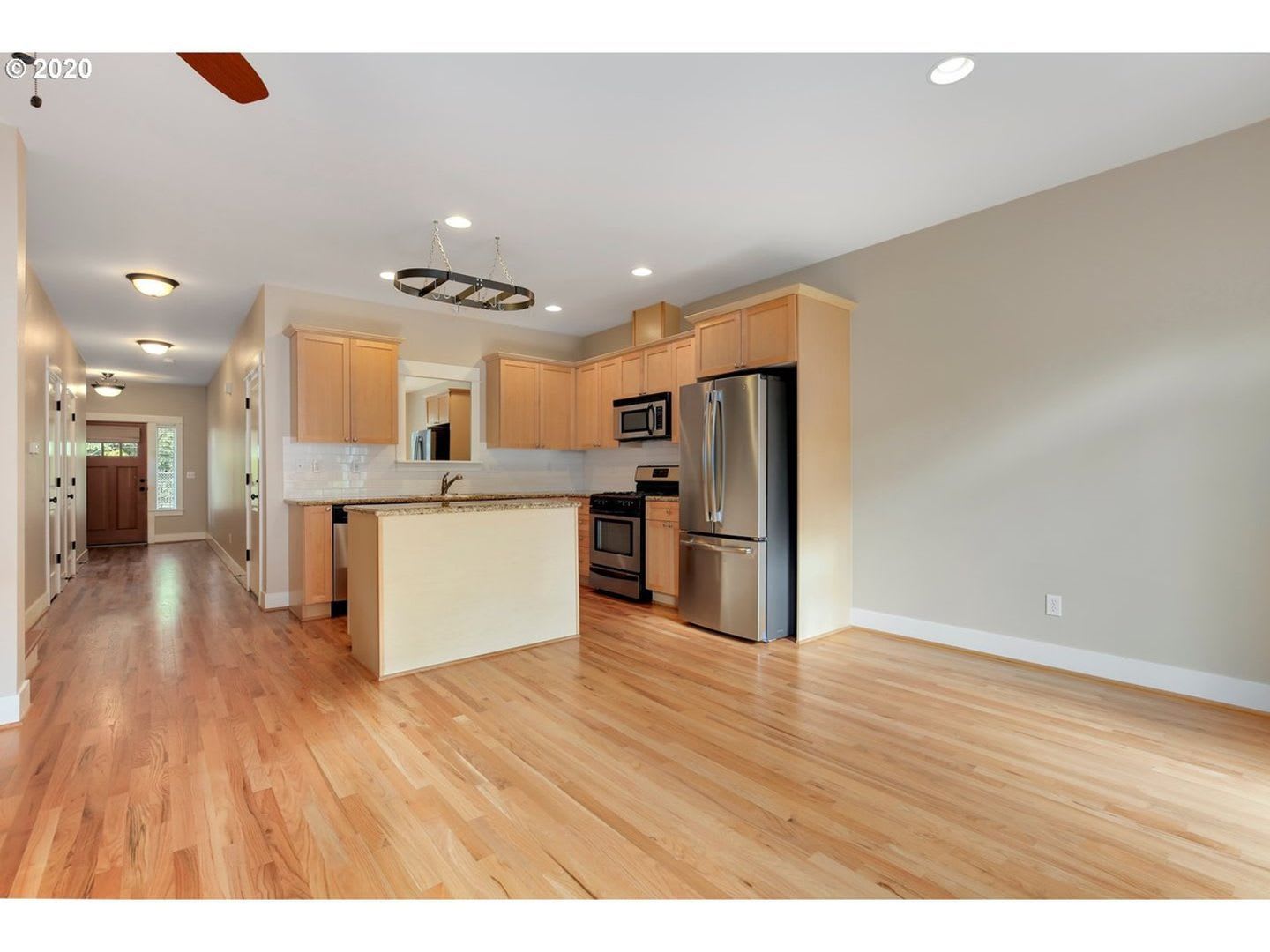 1/2 Month Free! Bright Bull Mountain Townhome – photo 2