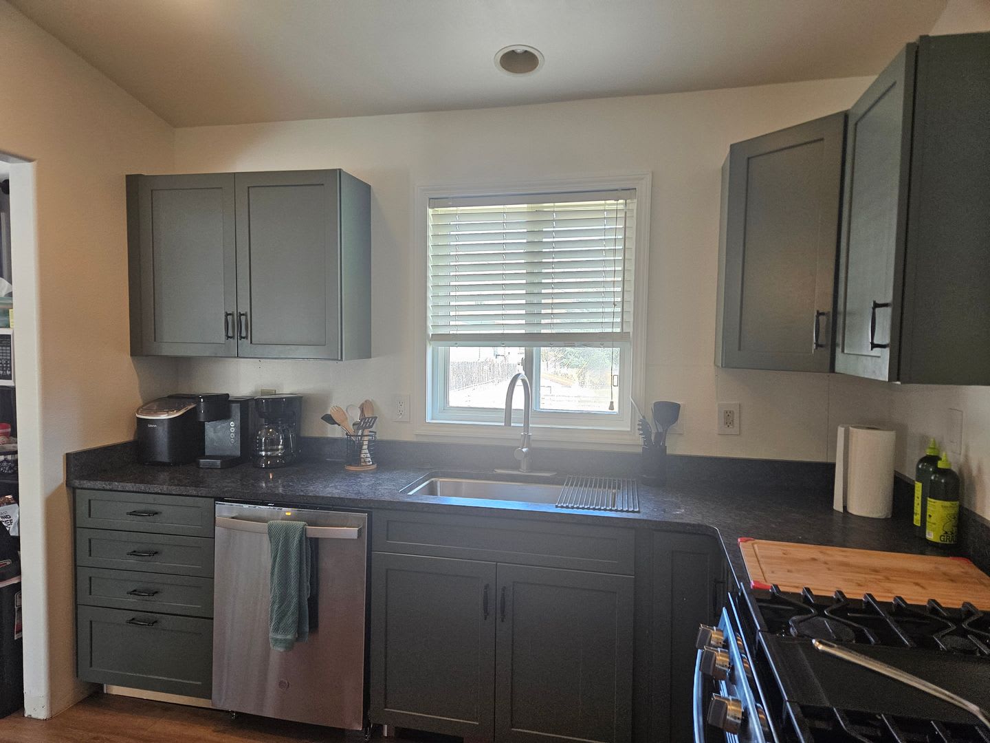 Fully Furnished Split Level Two-Bedroom Home – photo 2