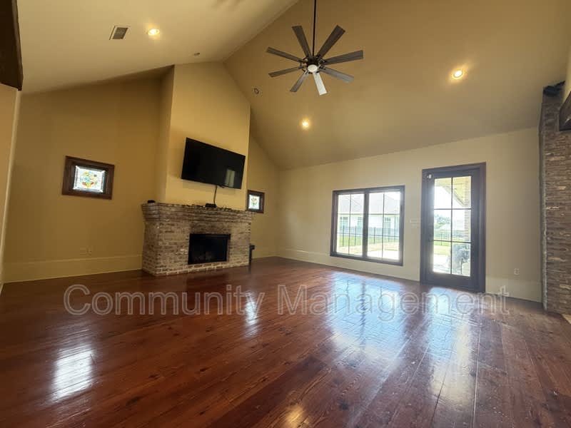 1532 Berwick Bnd – photo 3