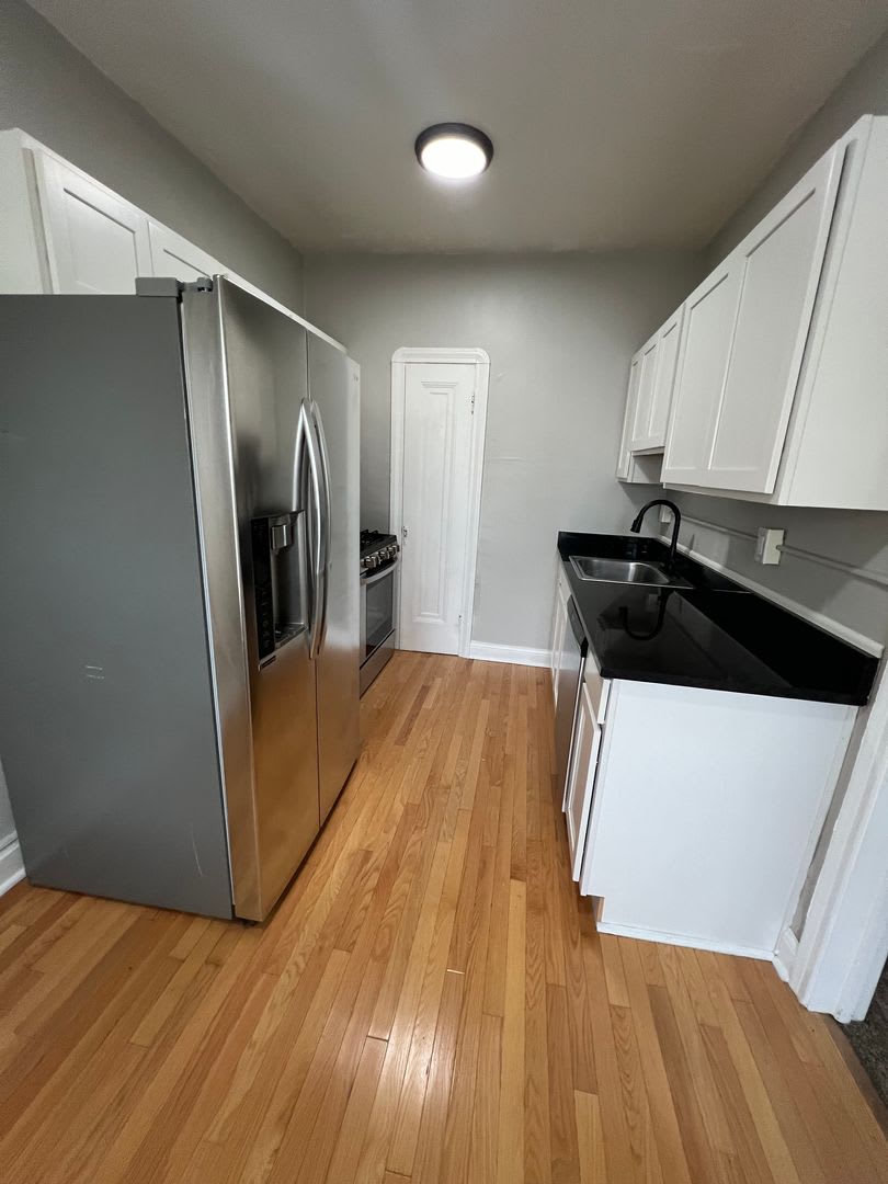 1385 Manor Park Avenue – photo 2
