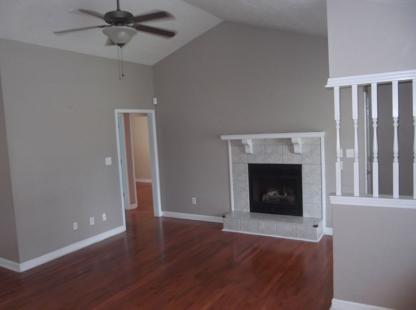 4BD/2BA Available Now! Featuring a half off first full month's rent w/ immediate move in!! – photo 2