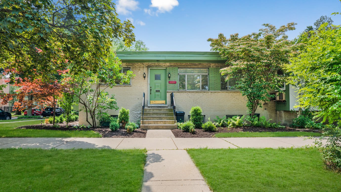 2337 West Chase Avenue – photo 1