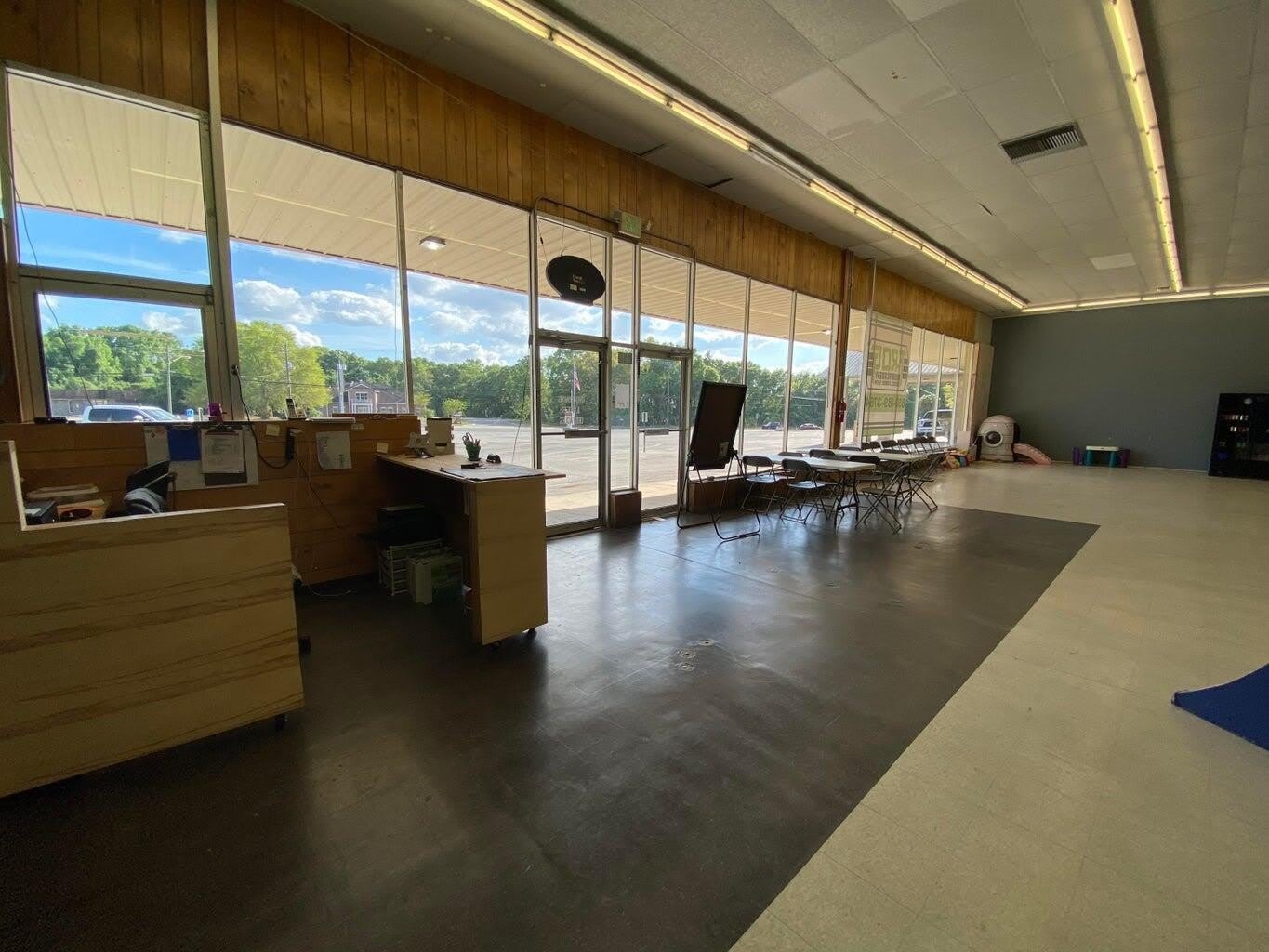 410 W James Lee Boulevard – photo 2