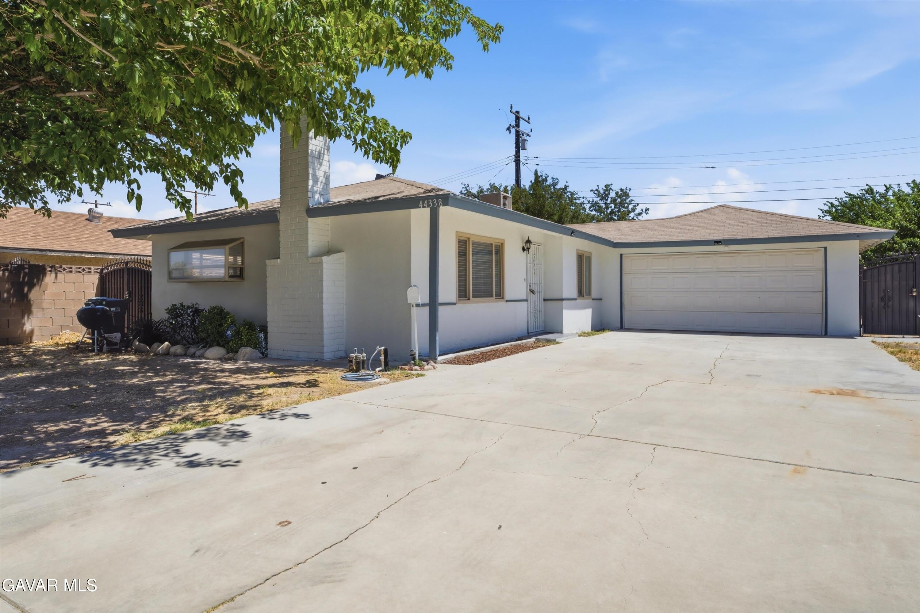 44338 W 23rd Street – photo 1