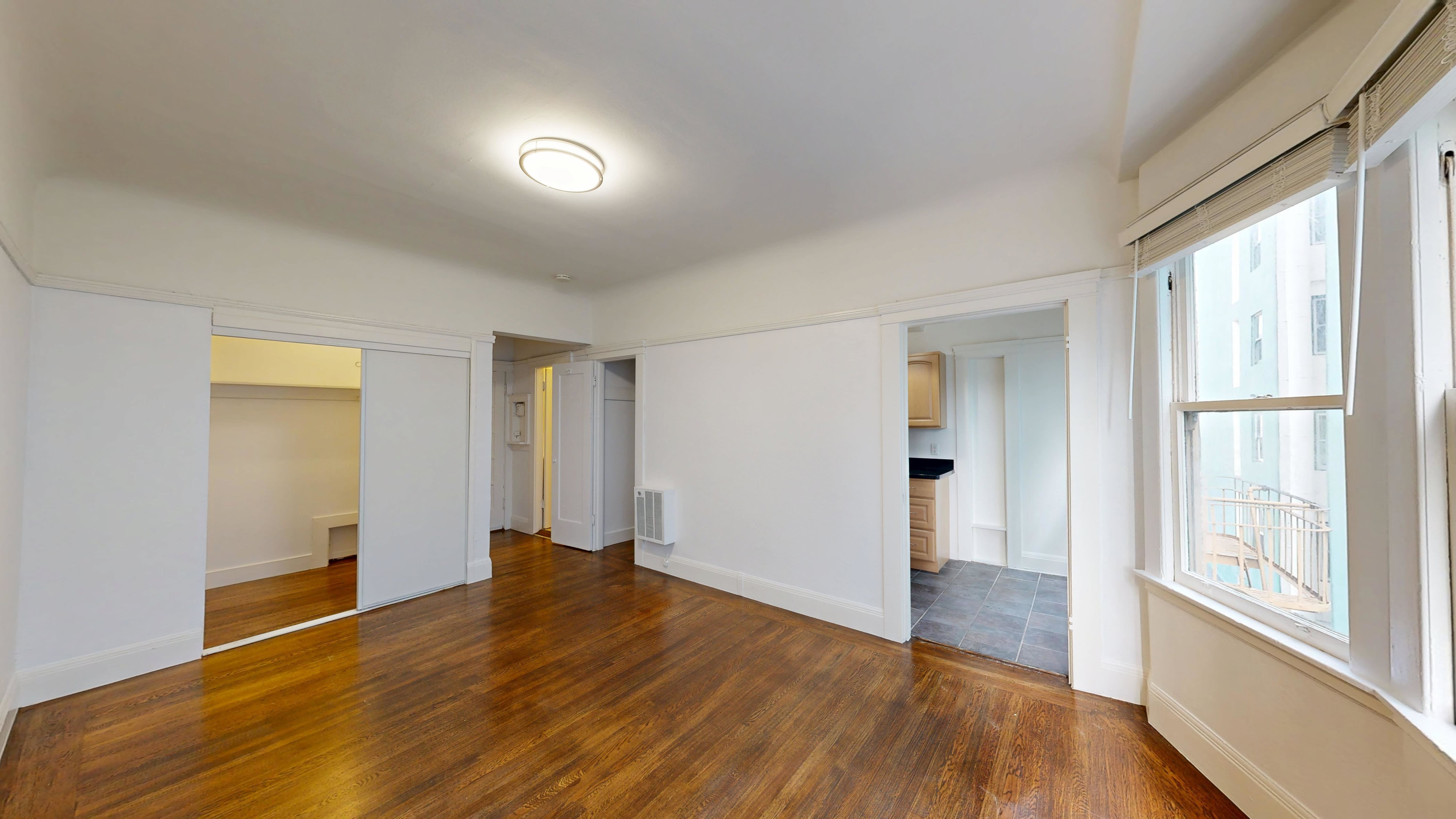 346 Leavenworth – photo 2