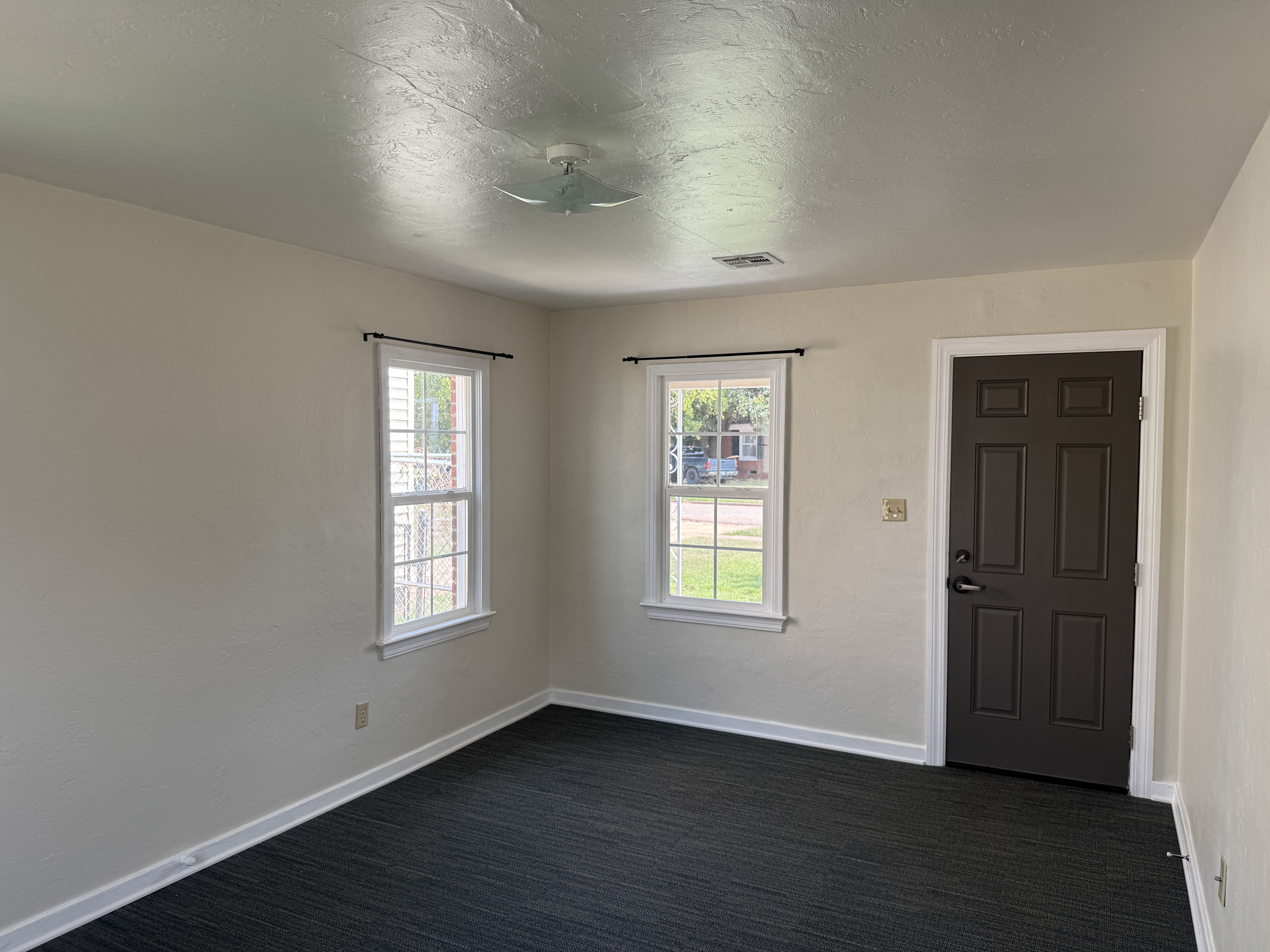 1005 East Edwards Street – photo 5