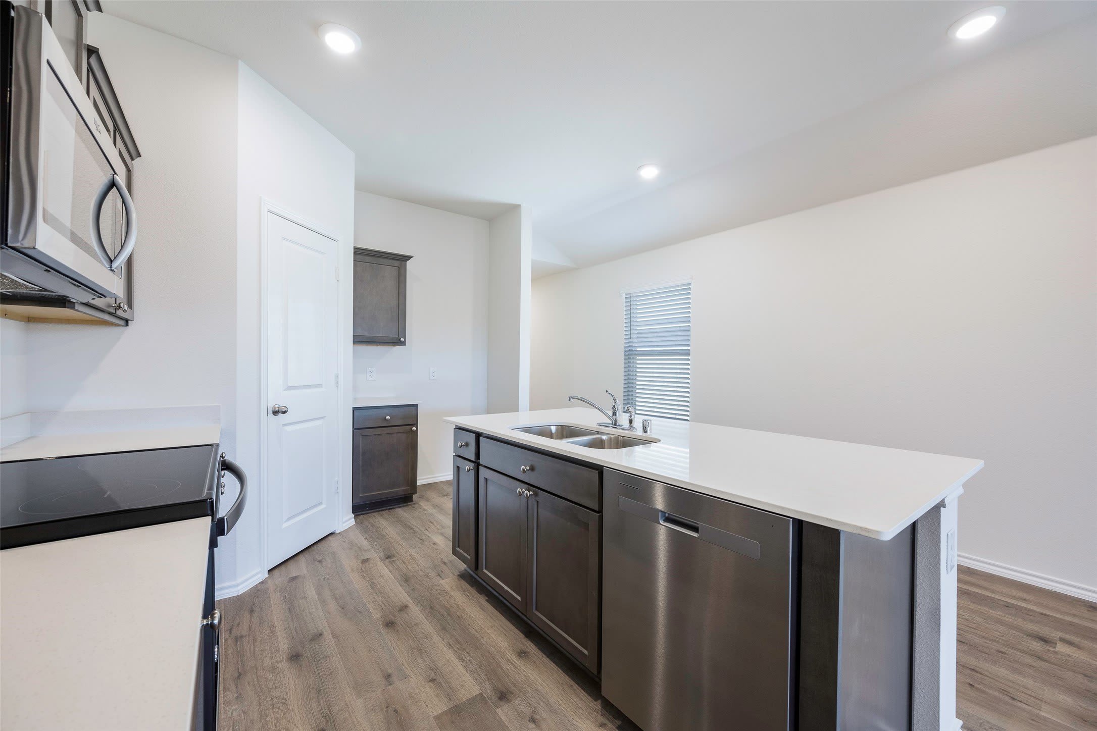 1903 Feeder Way – photo 5