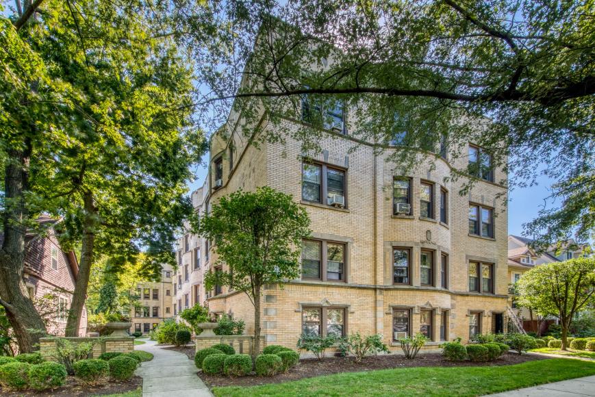 1921 W Estes Ave – photo 1